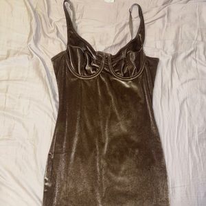 mini brown velvet dress🤎